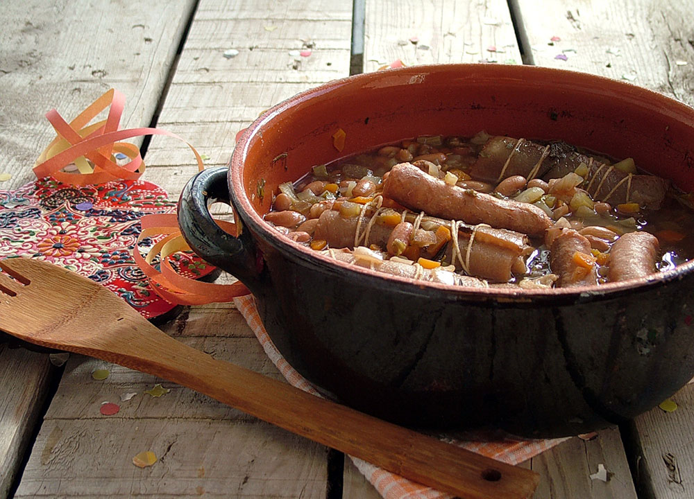 I “Fagioli Grassi”, una gustosa e ricca zuppa da cuocere nella pentola ...