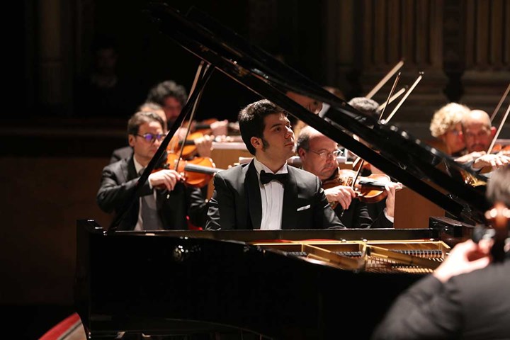 A Pinerolo il giovane pianista Nicolò Cafaro