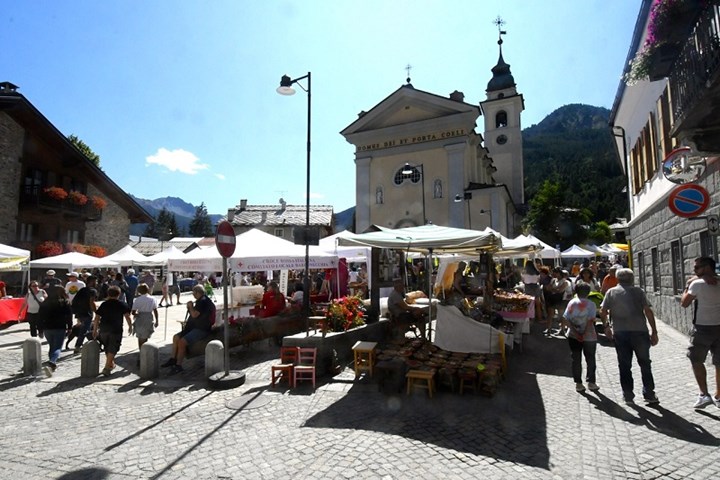 Mercatino delle pulci 2026