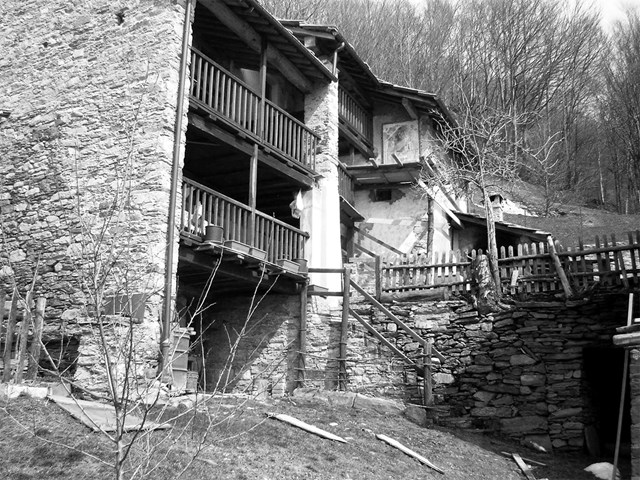 7 chianalotto LE ABITAZIONI DI UN TEMPO: 2 - LE BORGATE MONTANE