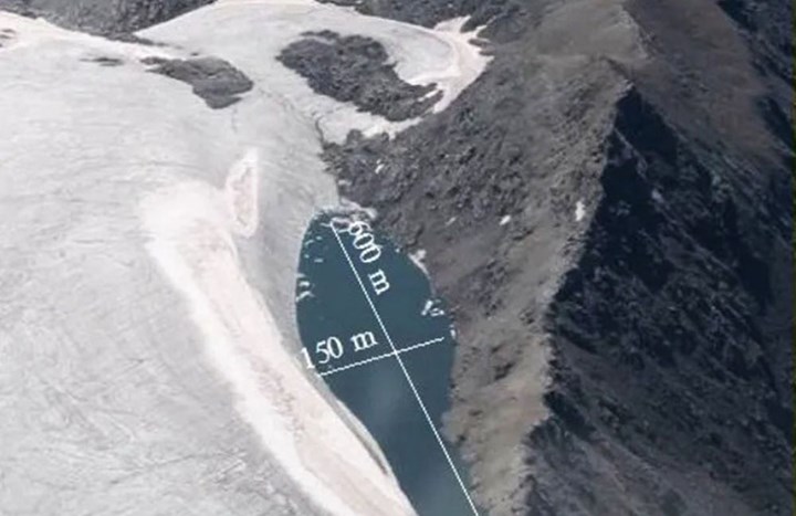 Un lago sul ghiacciaio del Rocciamelone minacciava Novalesa e Bessans