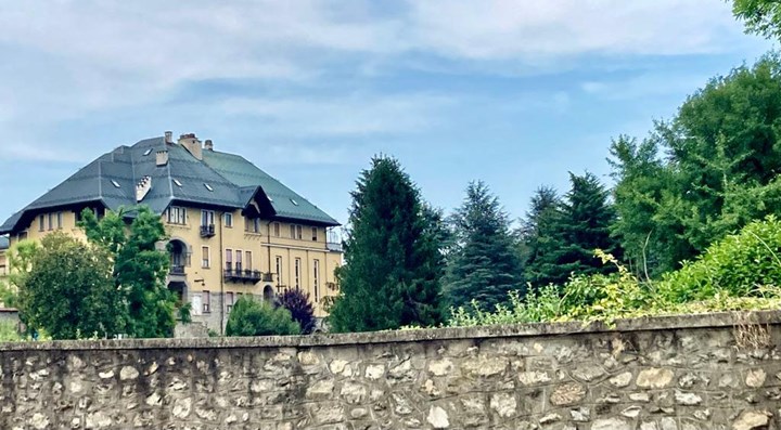 FOTO1 villa Garrone Giaveno, 1944: il comando tedesco si insedia a Villa Garrone