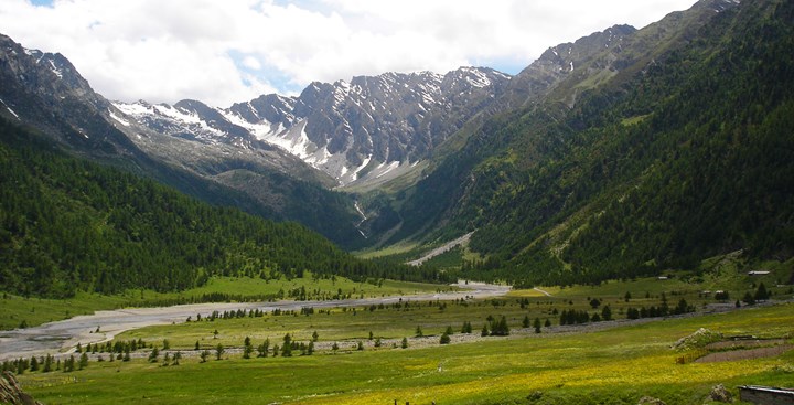 In alta Val Pellice, da Villanova al Rifugio Granero