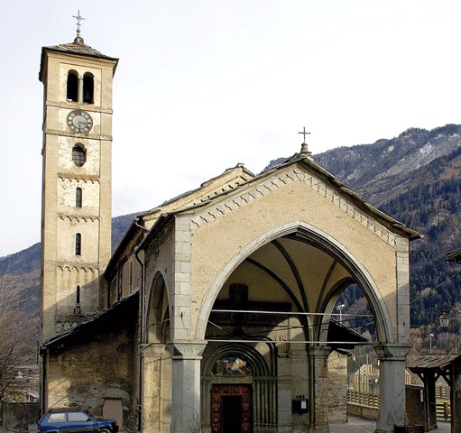Salbertrand, Parrocchiale S. Giovanni Battista, Esterno.jpg