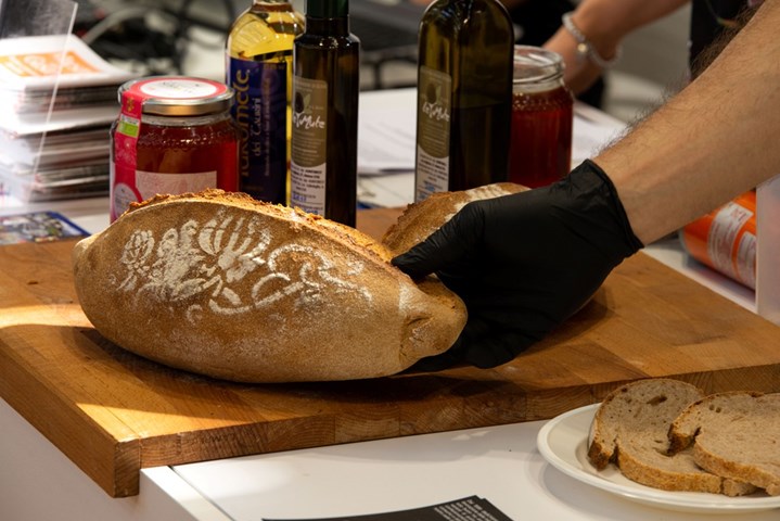 Salone del gusto-11 cover Salone del gusto-11 cover.jpg