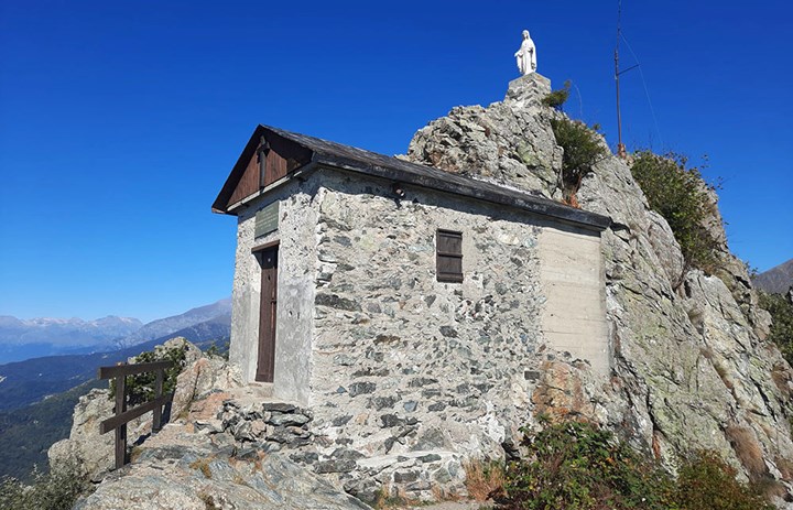 12 chiesa rocca sella e Madonnina.jpeg