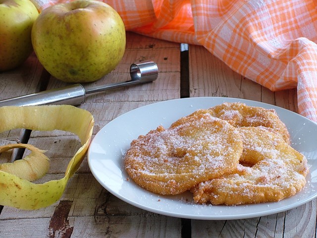 Frittelle di mela orizzontale.JPG