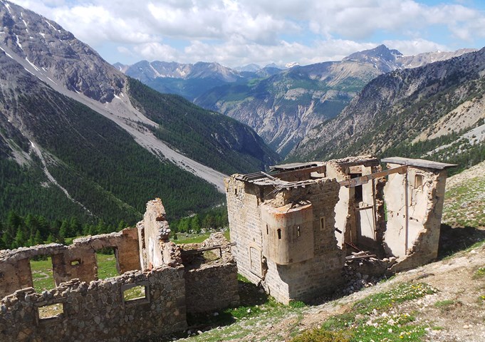 3106-24-07-02 Caserma al Col des Acles - Nino Guerra FOTO DEL GIORNO 2024-3: Luglio-Settembre