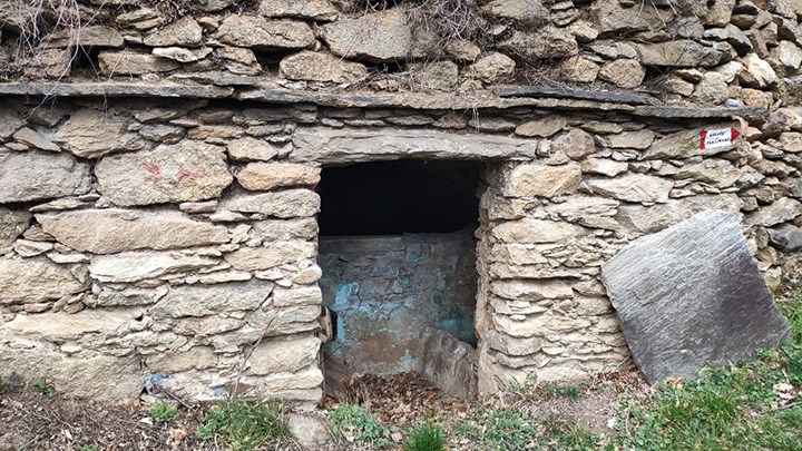 Ciabot san Valeriano Il Ciabòt, caratteristico fabbricato dei vigneti piemontesi