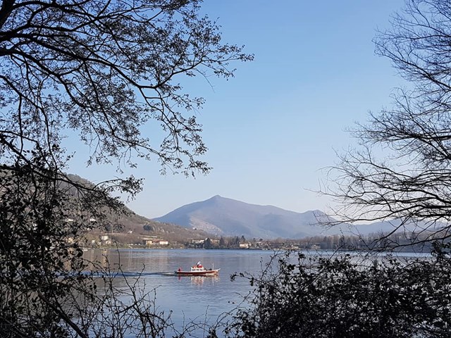 19-04-01 Un'altra giornata di sole al Lago Grande di Avigliana - Federico Pregnolato.jpg