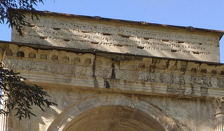 Cover arco Le cave di marmo bianco a Foresto