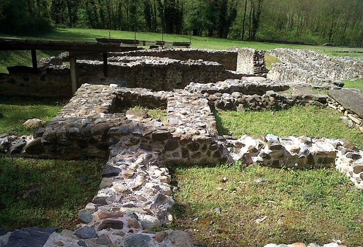 1-1-2 Almese, Villa romana2.jpg