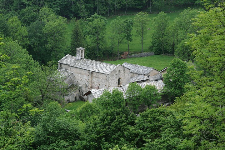 Villar Focchiardo - Montebenedetto - Certosa - Veduta.jpg