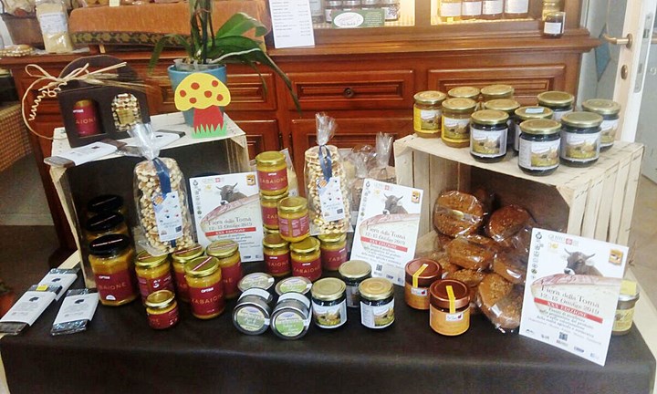 Canestrej prodotti toma Canestrej prodotti toma.jpeg