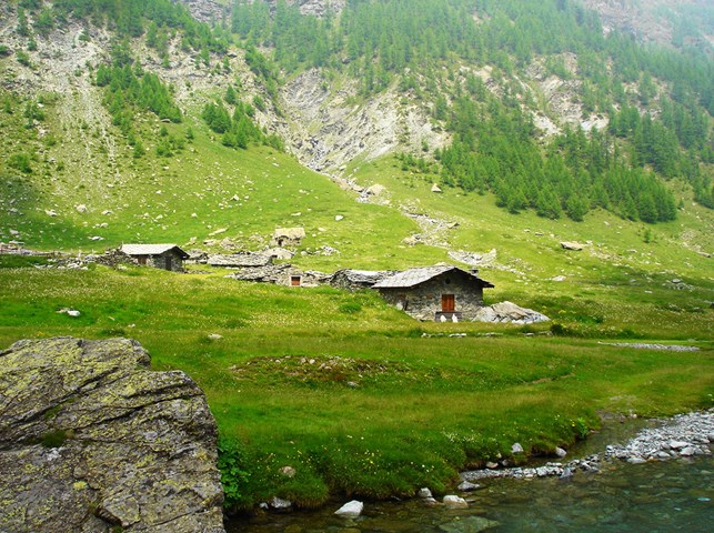 02 nell piana del rif. Barbara Lowrie In Val Pellice, da Ponset al Rifugio Barbara Lowrie
