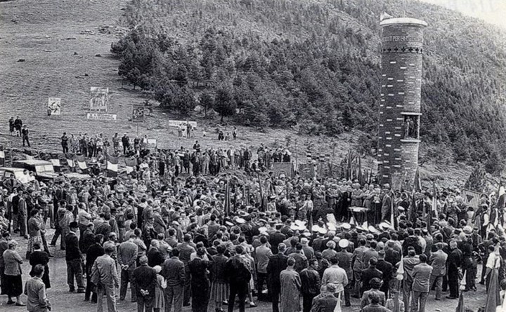 Lys foto d'epoca Torre Commemorativa ed Ecomuseo: il Colle del Lys simbolo della Resistenza