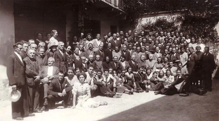 Cover Reguzzoni e dipendenti Cartiera Efisia Moda e Wanda Reguzzoni: la storia di due imprenditrici giavenesi