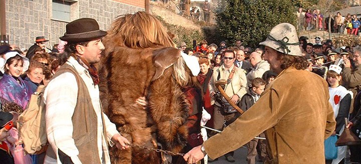 cover orso ok Fora l'Ours: a Mompantero l'orso balla per il ritorno della primavera