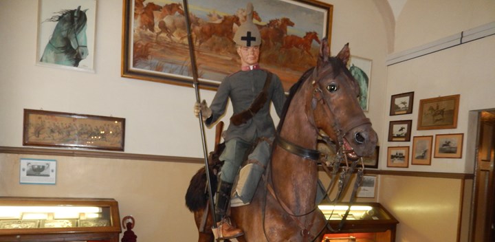 Cover- Soldato a cavallo Museo storico dell’Arma di Cavalleria di Pinerolo