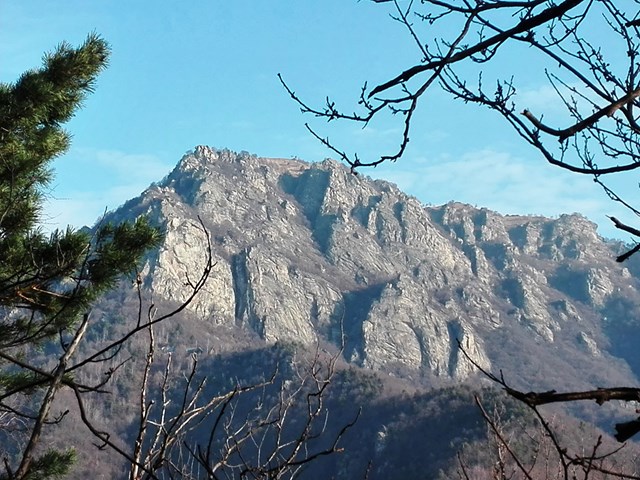 Rocca Sbarua e Rifugio Melano (Casa Canada)