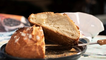 1200 atavola2-1_0.jpg
