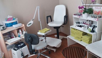 1100 unghie 1100 unghie.jpg