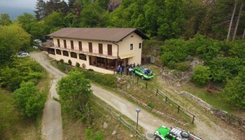 1000 agriturismo drone.jpg