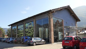 1100 esterno3 1100 esterno3.jpg