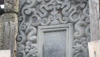 Bousson, Casa delle Lapidi