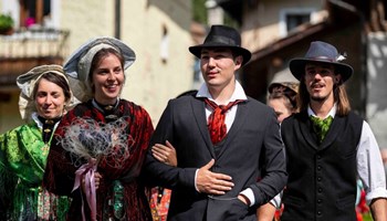 Matrimonio come un secolo fa - Foto Ansa Museo del Costume e delle tradizioni delle genti alpine di Pragelato