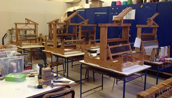 A MANO TESSITURA ARTIGIANALE