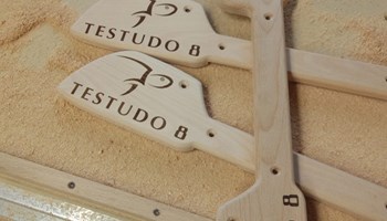 A MANO TESSITURA ARTIGIANALE
